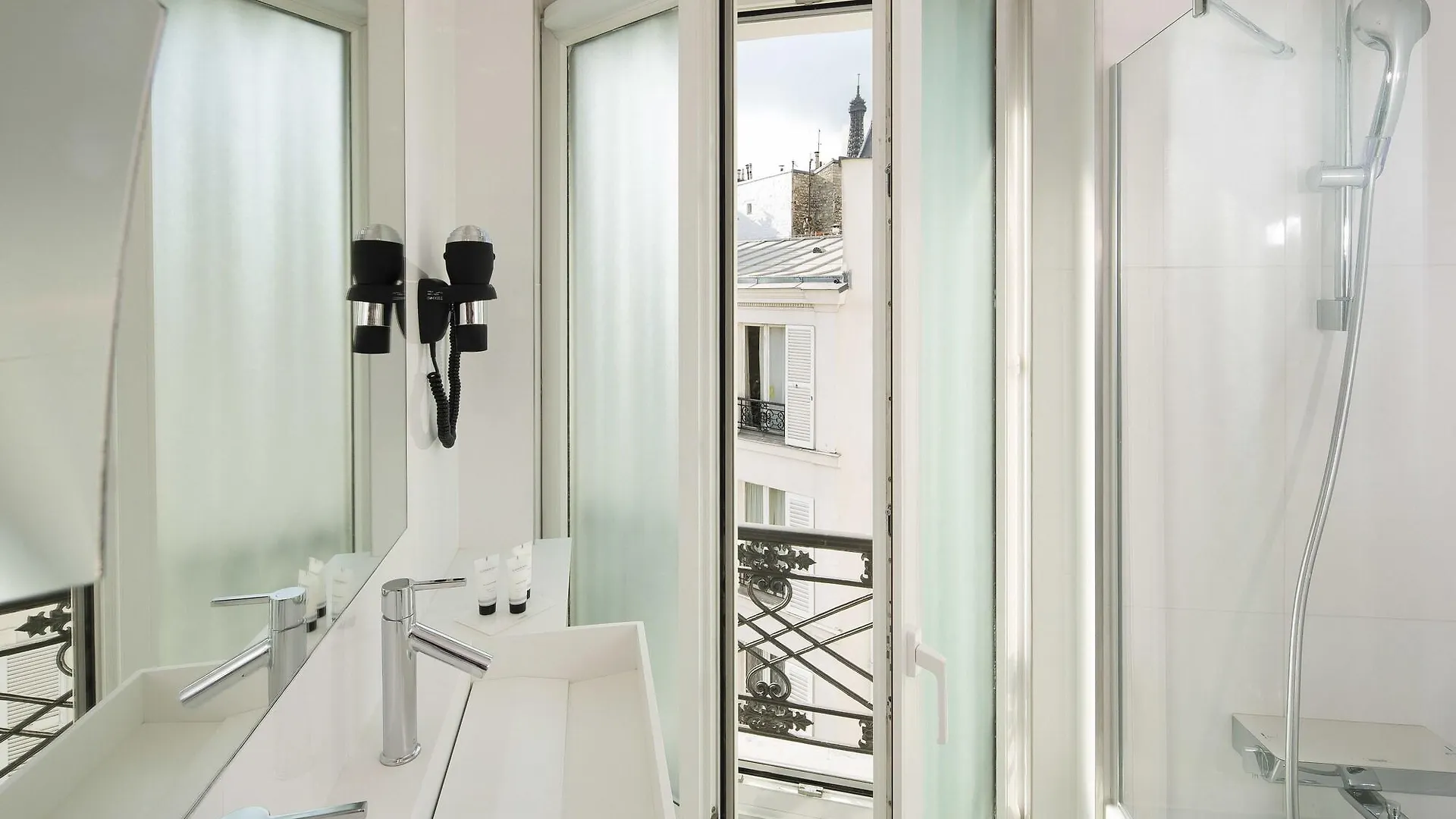 Hotell Eiffel Turenne 3*