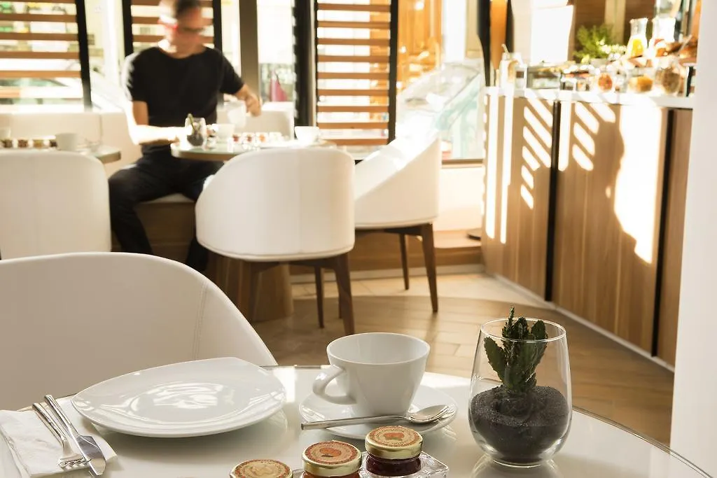 Hotel Eiffel Turenne
